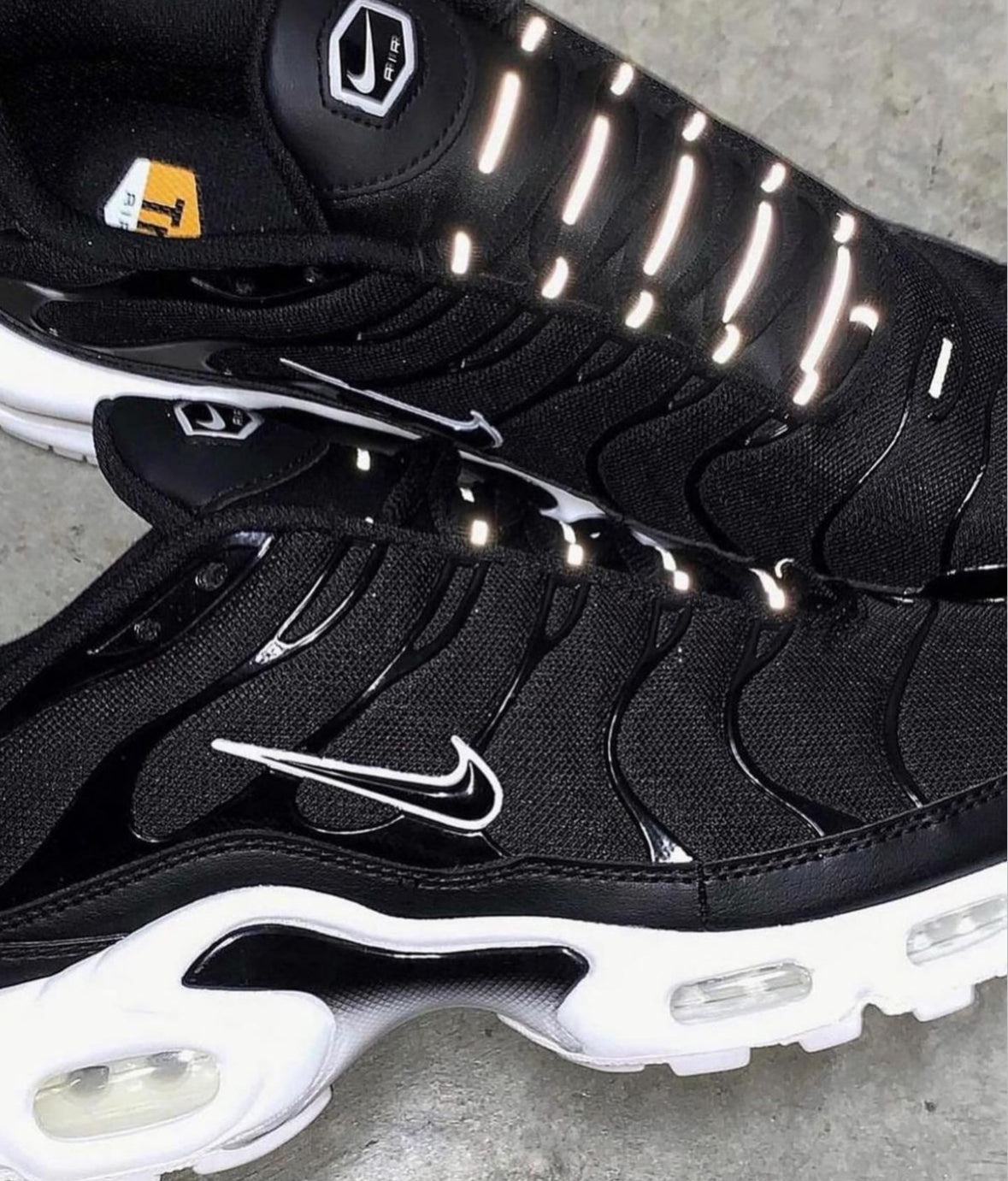 Tn - Air Max Plus Black and White Sap Acces
